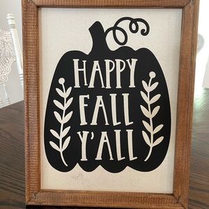 “Happy Fall Y’all” sign